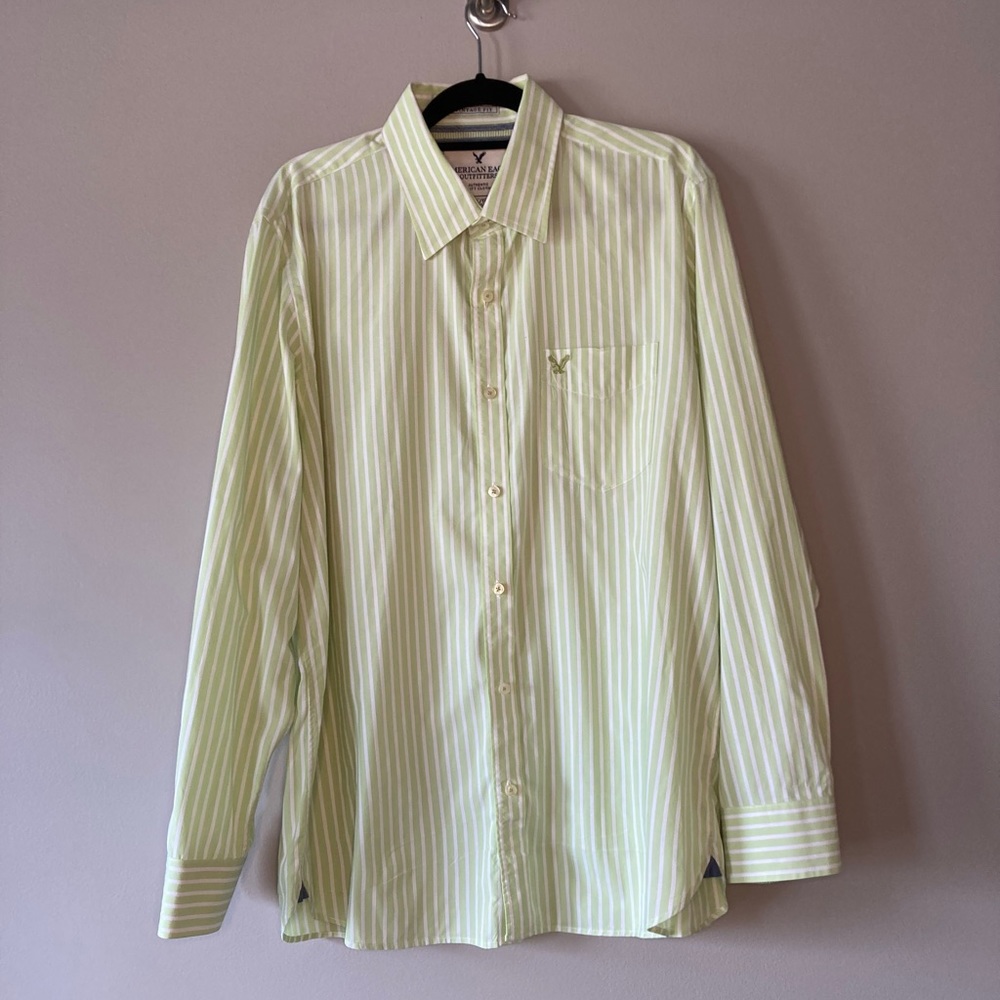 American Eagle Vintage Fit XL Button Down Pale Green White Stripe.